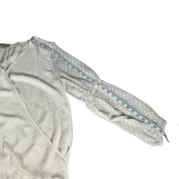 LOFT Outlet Off White Long Sleeve Blouse Body Lined Sheer Sleeve Size Medium - Picture 11 of 13